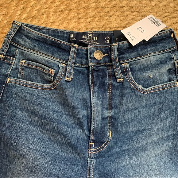 Hollister High Rise Jeans NWT. - Picture 3 of 5